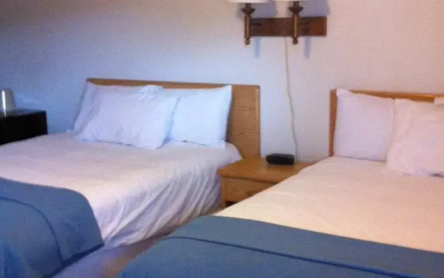 Trade Wind Motel