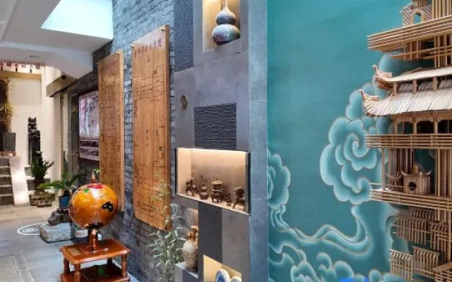 Liangyi Xunji Hotel