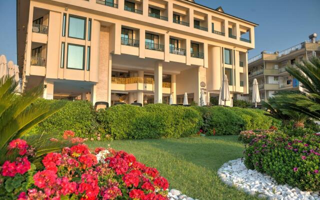 Hotel Golden Lotus - All Inclusive вид на фасад