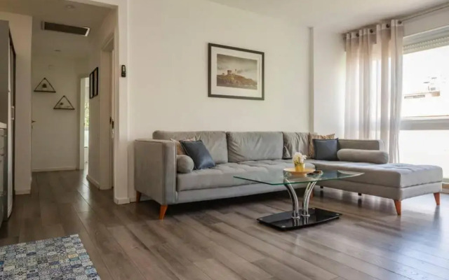 Gordon beach! 2 bedrooms great location