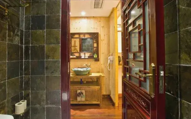 Huizhou Mansion Homestay