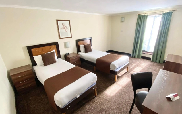 Europa Gatwick Hotel