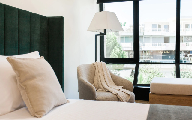 Superior Luxury Suite Athens Riviera by The Olon