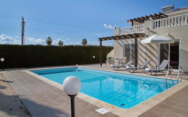 Coral Bay Beach Breeze Villa