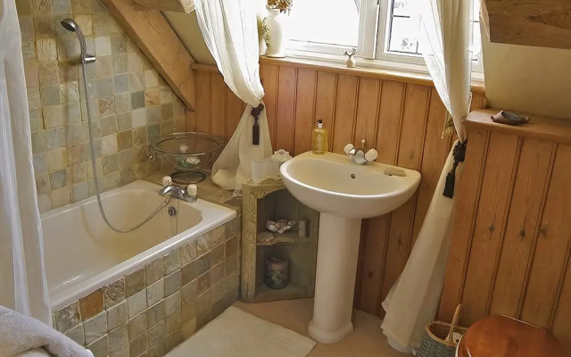 Dove Cottage Bed and Breakfast