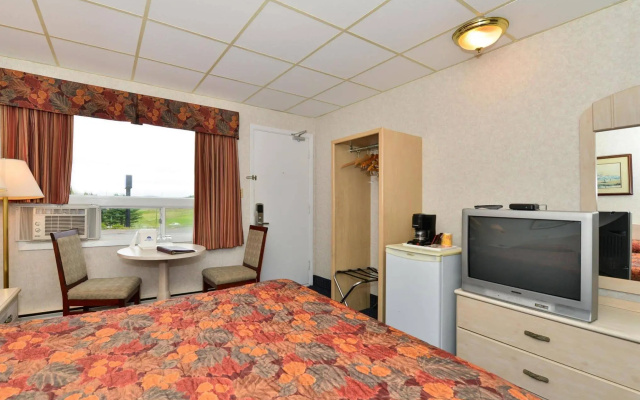 Canada's Best Value Inn & Suites