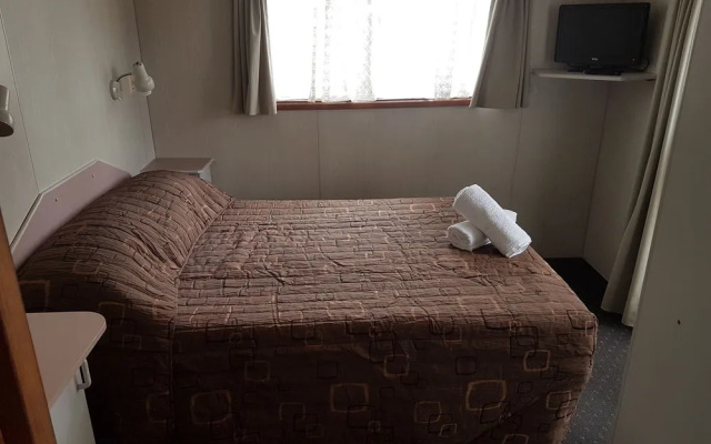 Lakes Caravilla Caravan Park