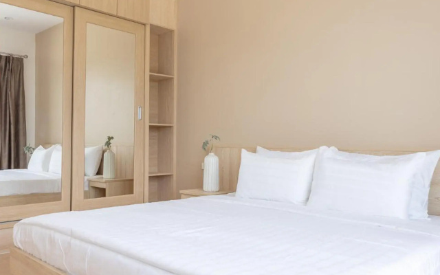 O2 Hotel Lopburi