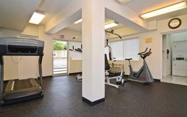Stay APT Suites Alexandria-Fort Belvoir