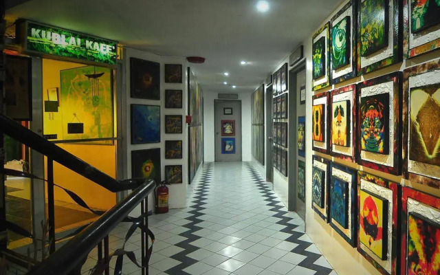 Ponce Suites Gallery Hotel