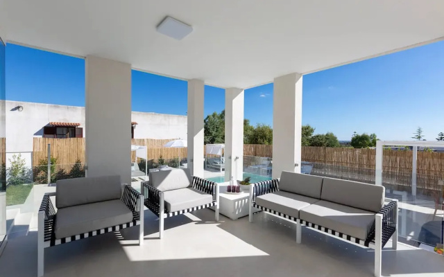 2083 Villa Gea