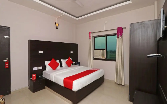 OYO 12520 Hotel Grand Tara