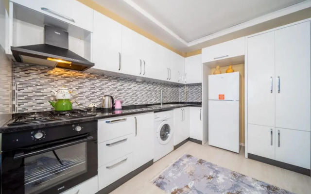 Business-friendly Flat Close to Beach in Konyaalti