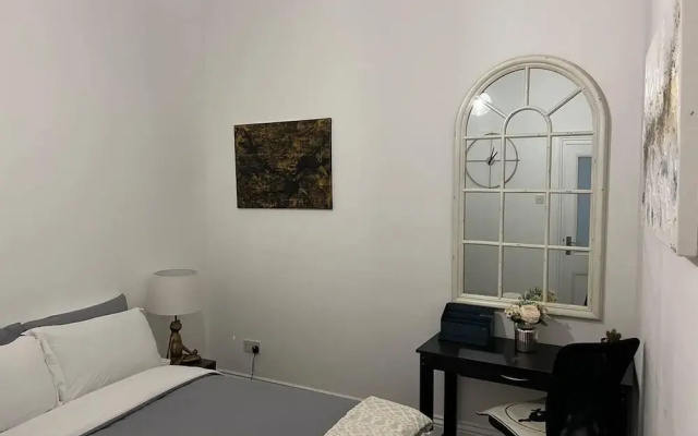 Modern and Spacious 2 Bedroom Flat Near Shoreditch