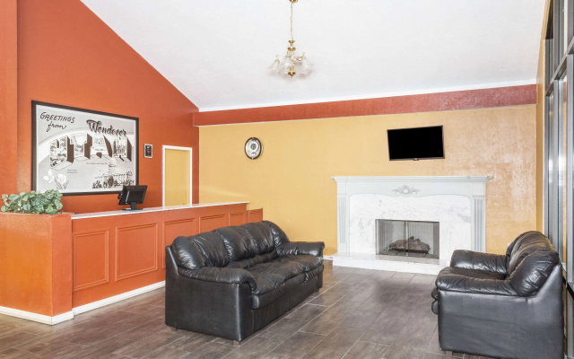Super 8 by Wyndham Wendover