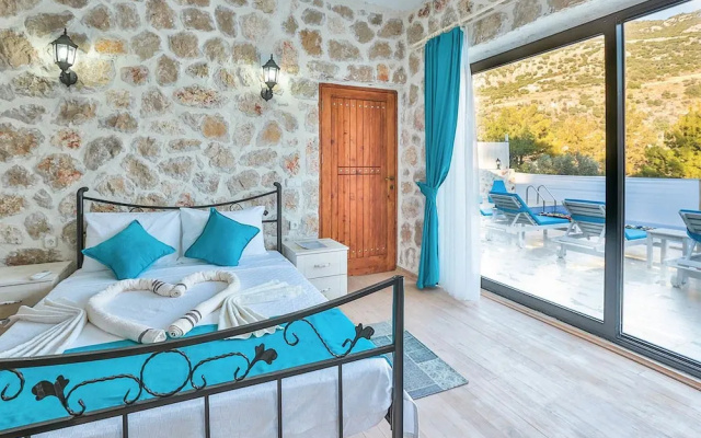 Villa Stone 2