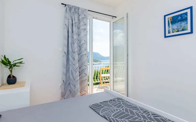 Apartment Konak - Two Bedroom Apartment With Balcony and Sea View