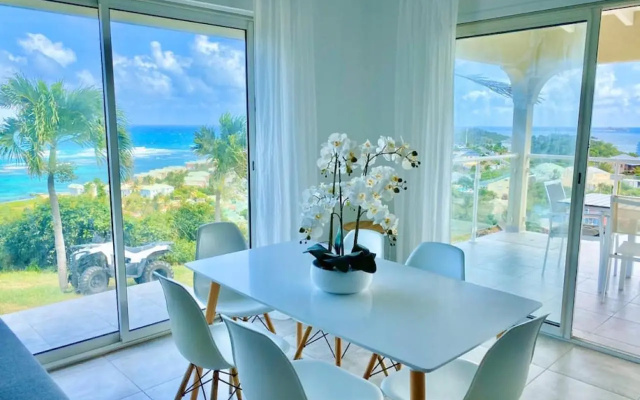 V5 Between sky and sea, Caribbean magical view