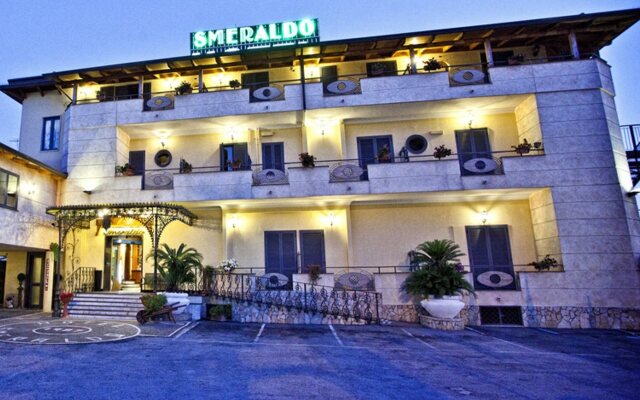 Hotel Smeraldo вид на фасад