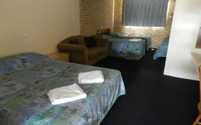 Castle Court Motor Inn