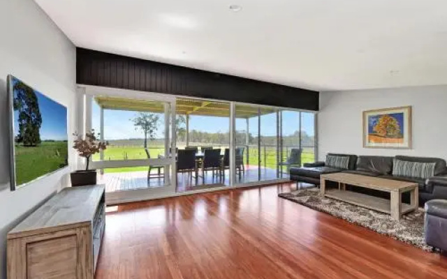 Ironbark Villa 1