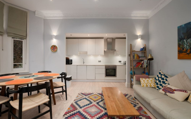 Trendy Hampstead Flat RH7