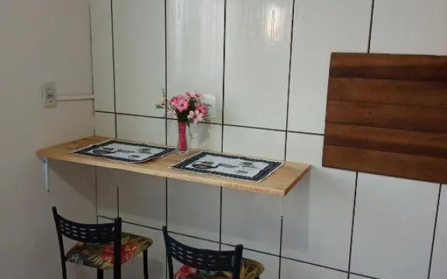 Apartamento com churrasqueira, ótima localização.