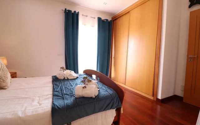 3-bed Townhouse With Pool in Albufeira Balaia