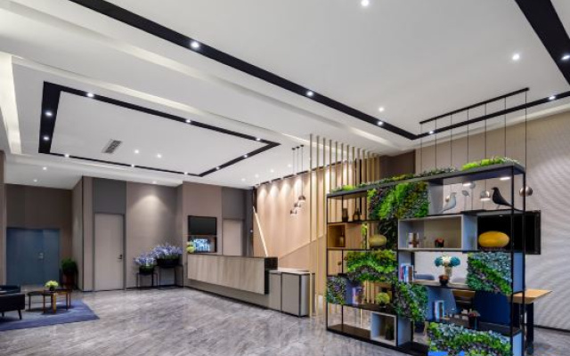 Homeinn Ruibo Cloud Hotel (Hami Railway Station Chuntianli Community Branch)
