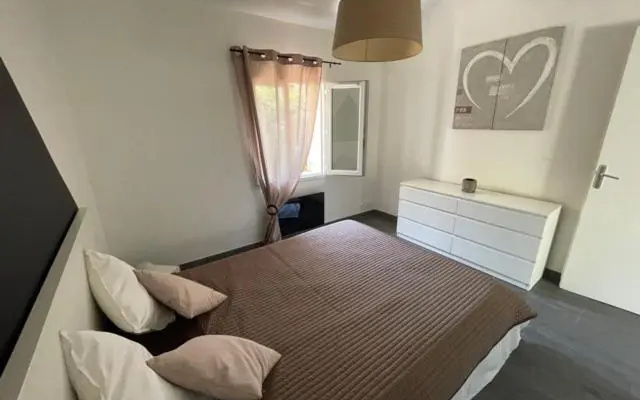 Maison Avec Jardin a 8 Min de L'aeroport