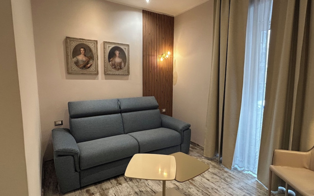 Colonna 18 Apartment by Ghor
