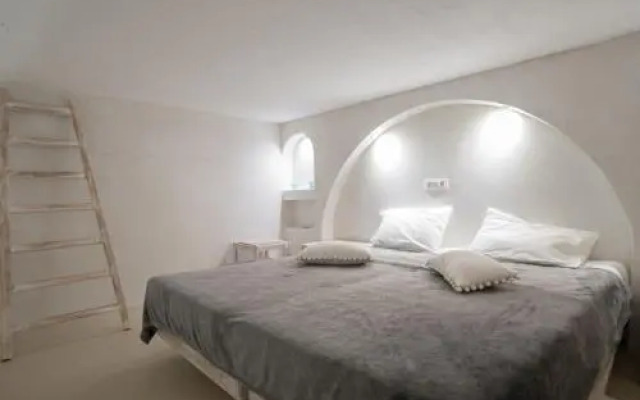 Kathara Bay Suites & Apartments