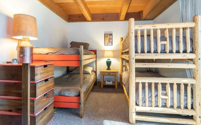 Gold Bend by Tahoe Mountain Properties