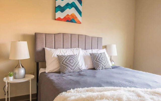 FRONTDESK Cedar Flats Apts Uptown Charlotte