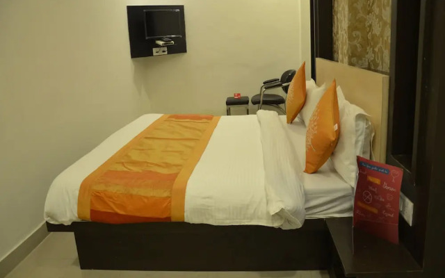 OYO 8074 Hotel G 9