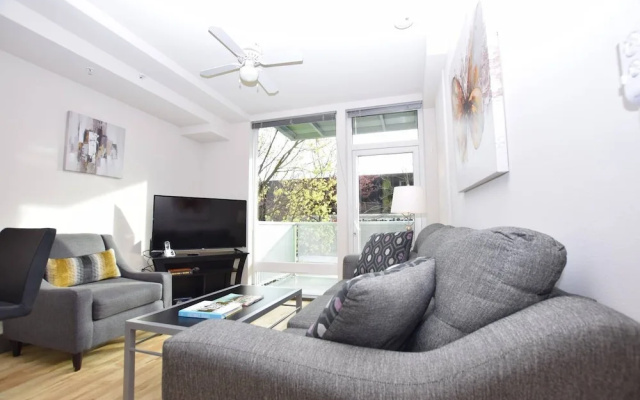 Belltown Pike Place Suites by Luxe Hubs