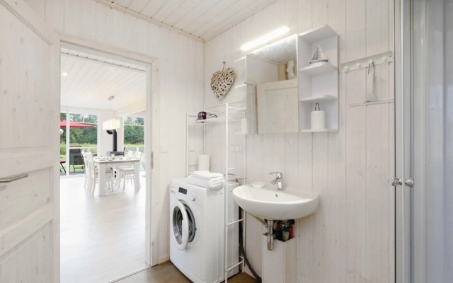 Amazing Home in Zerpenschleuse With 2 Bedrooms and Wifi