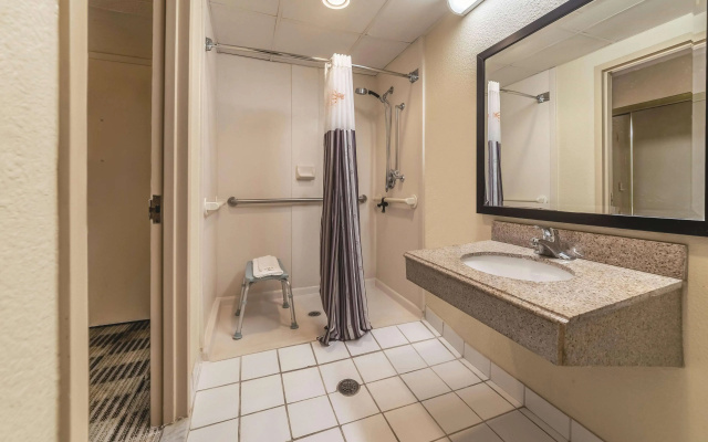 Ramada by Wyndham Fairfield NJ