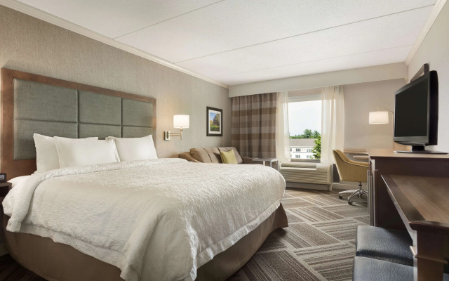 Hampton Inn & Suites Manchester-Bedford