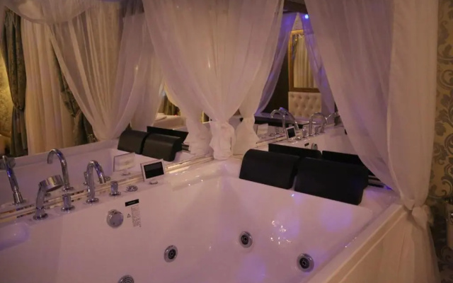 Hotel Boutique Mikaela (Adult Only)