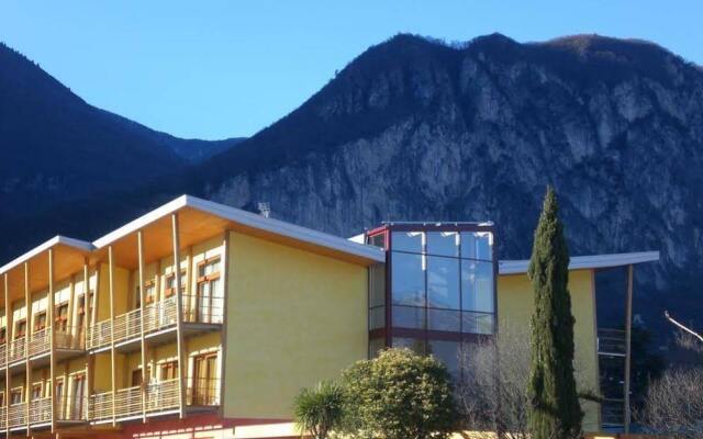 Garda Sporting Club Hotel вид на фасад