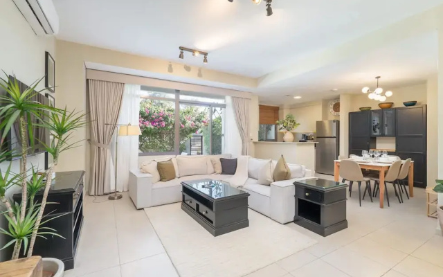 Elegant Villa Escape Perfect for Families