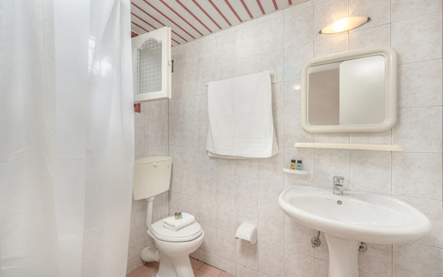Pyrgaraki Studios and Apartments