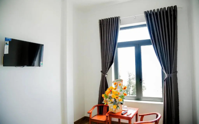 Chau Ngoc Vien Hotel - Bien My Khe - Quang Ngai