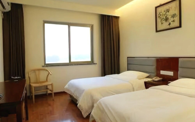 Huadao Holiday Hotel