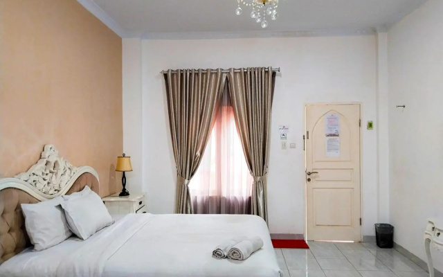OYO 90741 Grand Shaqilla
