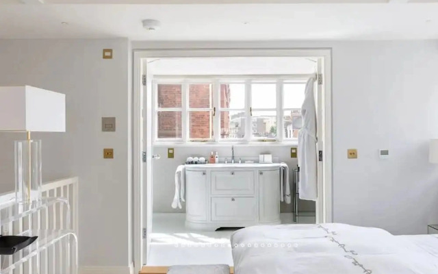 Pocket Full of Pearls 1 Bedroom Duplex Penthouse