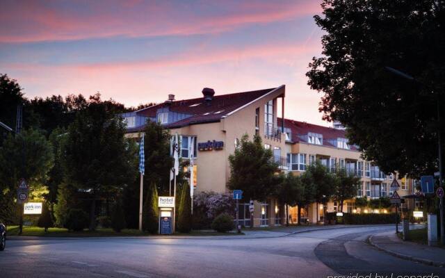 Отель 4mex Inn Германия, Мюнхен - 3 отзыва об отеле, цены и фото номеров - забронировать отель 4mex Inn онлайн вид на фасад
