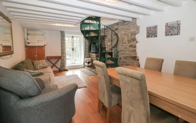 Bear Pit Cottage