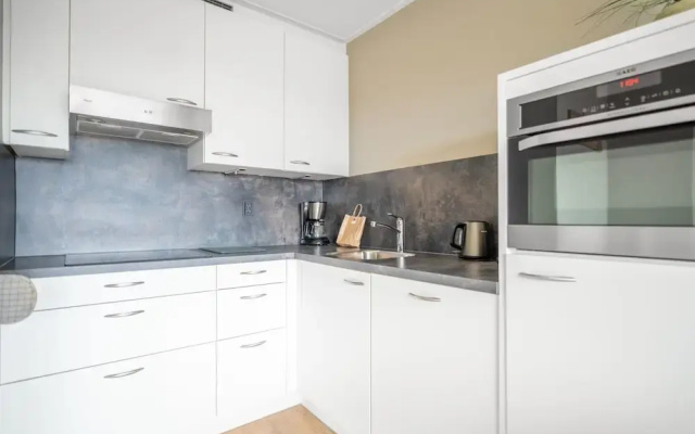 2 Person Apartment With Island View